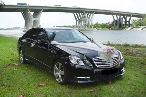 wedding-car-limousine